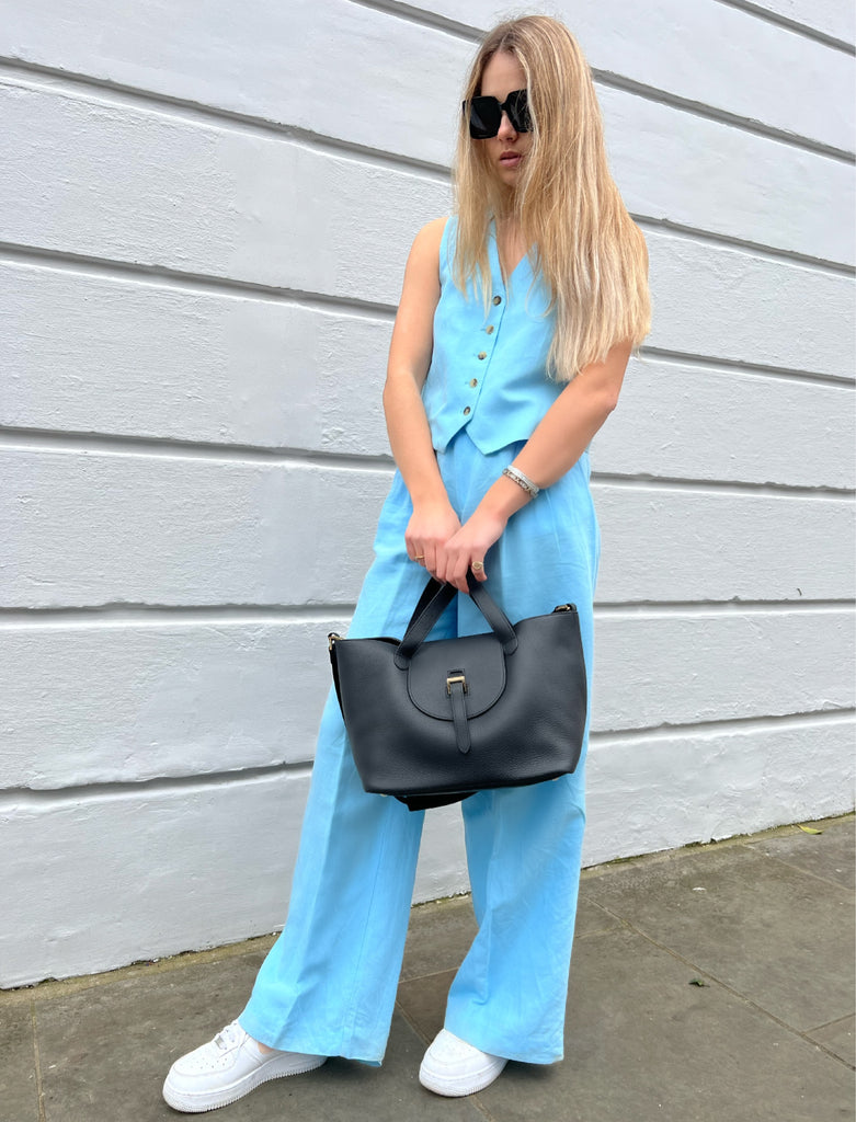 meli melo  5 ways to wear the Thela Bag 