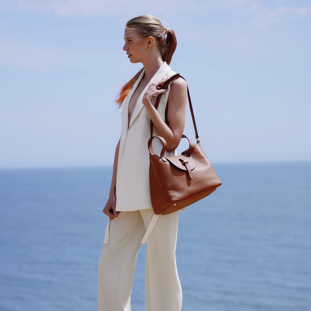 Tan tote bag with zipper top