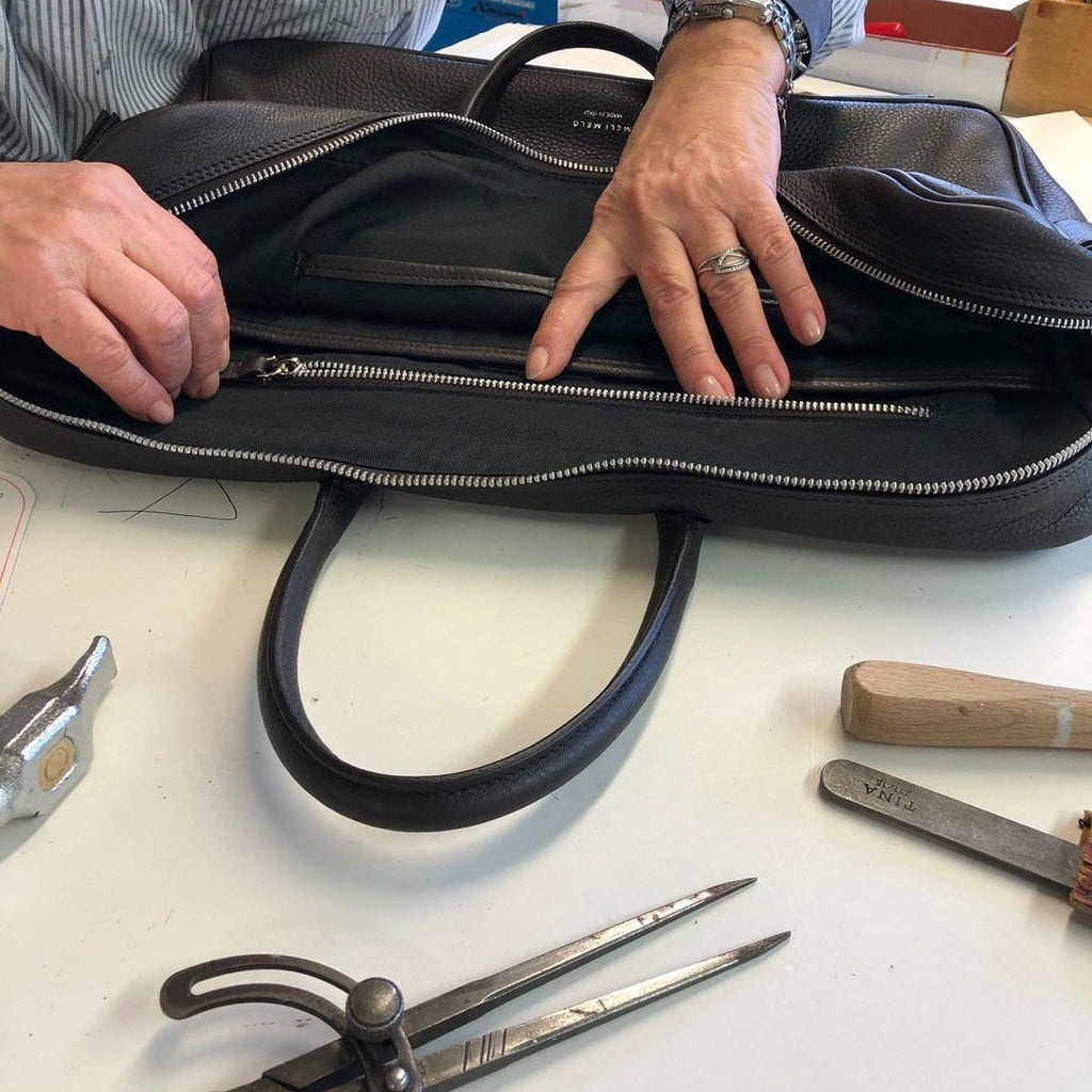 Briefcase in Black Leather for Men - meli melo Official